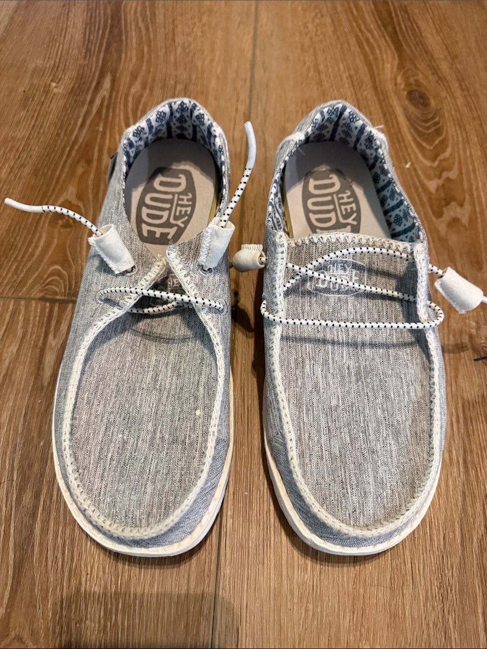 Hey Dude Women's Light Gray Chambray Slip-On Mules